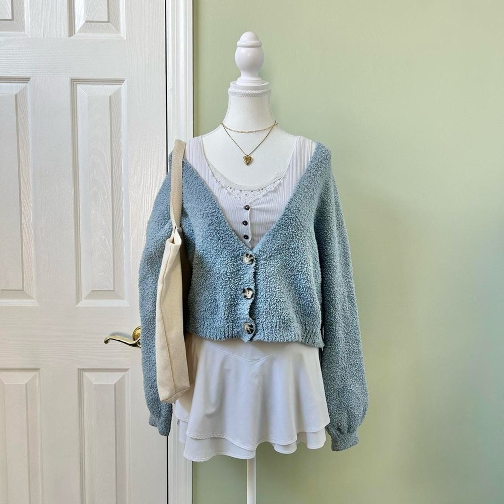 Fuzzy cropped cardigan